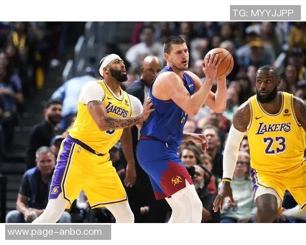 浓眉谈比赛表现:面对包夹我努力传球助队友得分 浓眉谈比赛表现:面对包夹我努力传球助队友得分